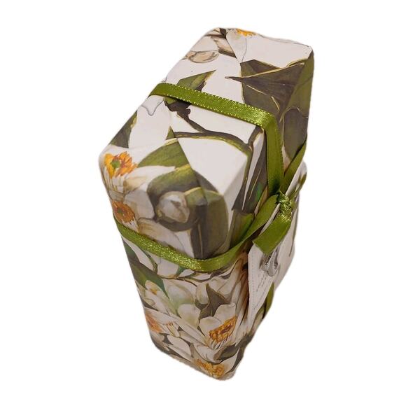 Gardenia Italian Soap Bar Luxury Gift Wrapped Italy Luxe Spa Bath CROSS PENDENT - Picture 3 of 6